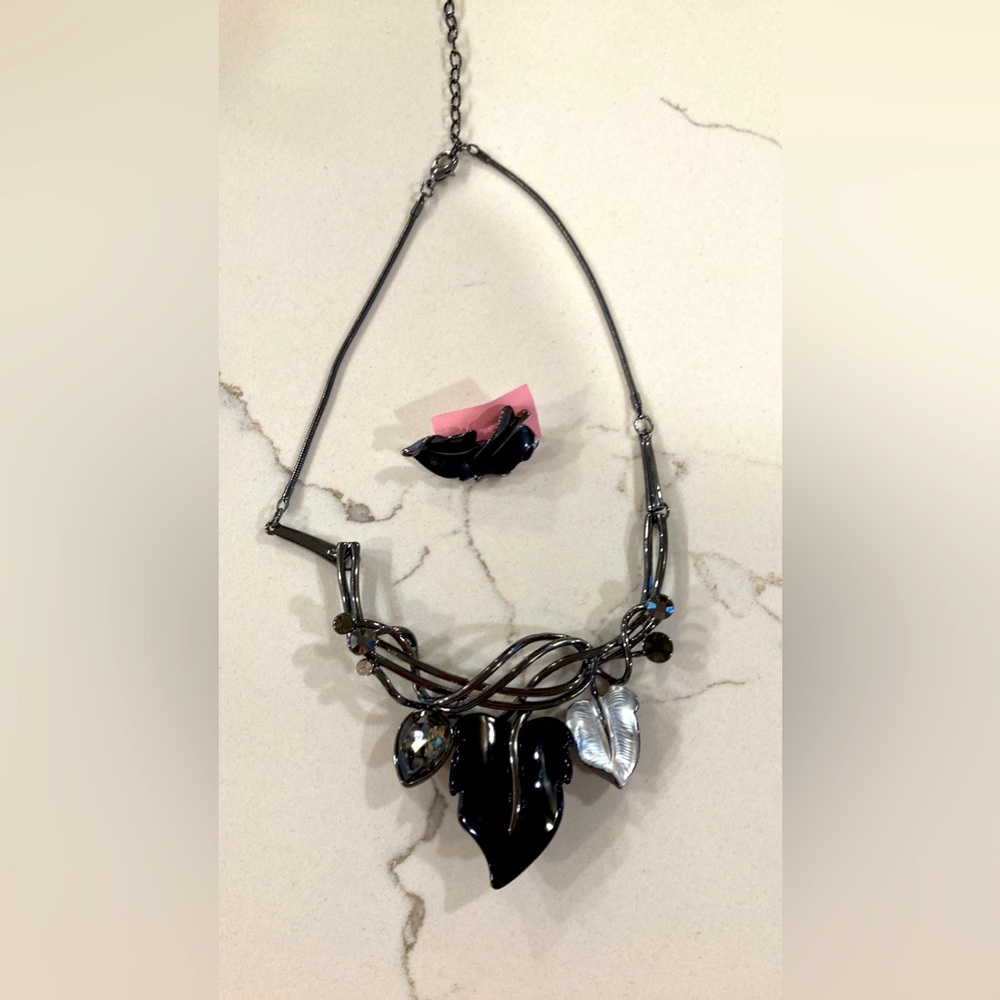 Black costume leave necklace and earning set - brand NEW